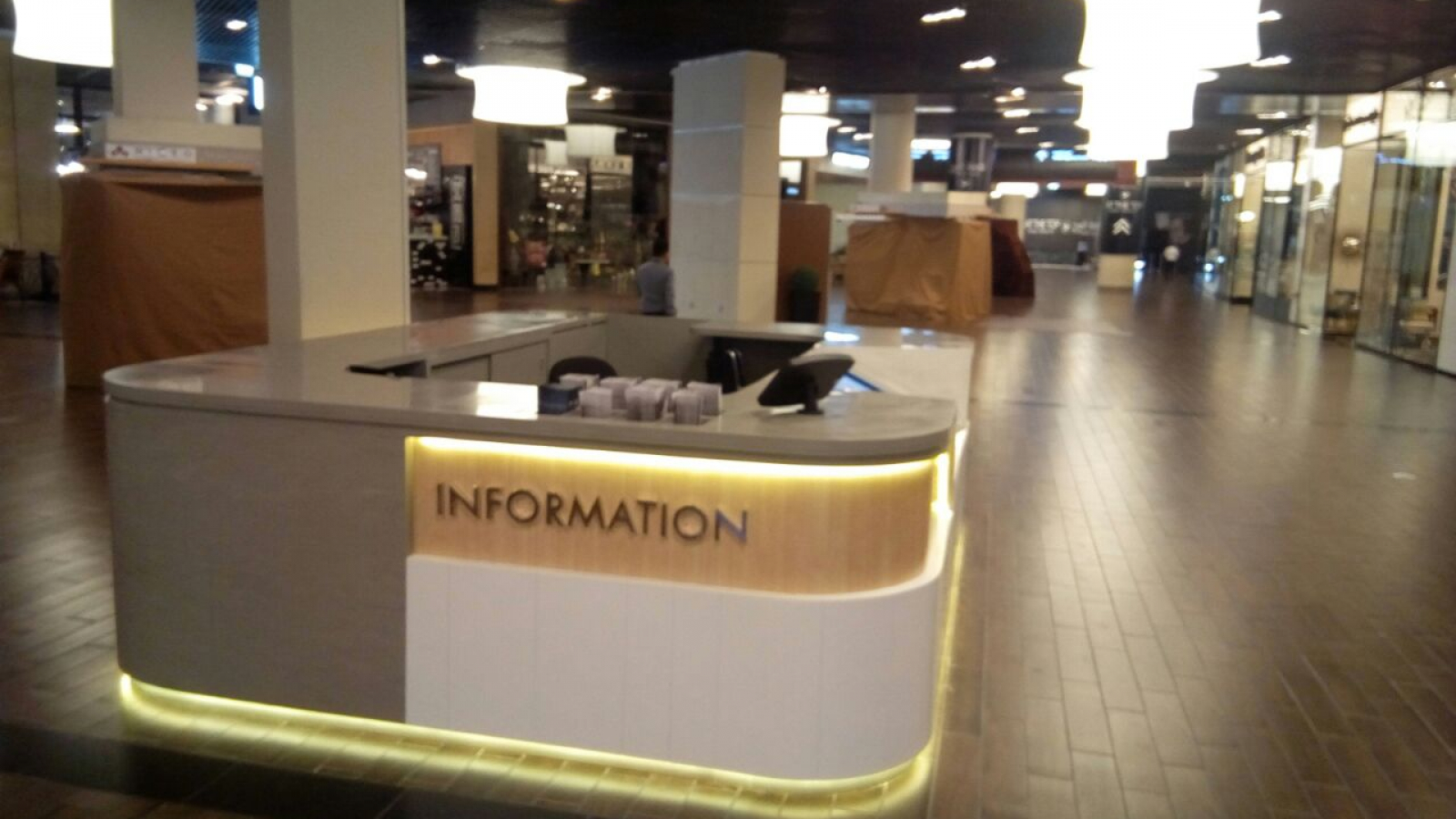 Dubai Mall Information Desk